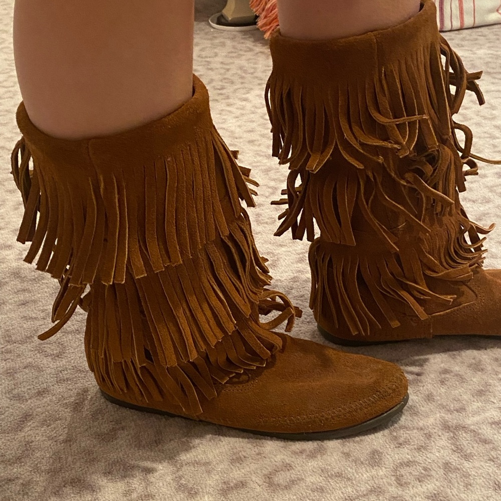 Minnetonka size 9, New! Never worn